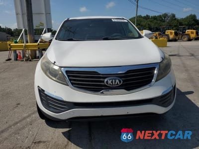 Piąte zdjęcie samochodu w środku: 2013 KIA SPORTAGE BASE VIN:KNDPB3A27D7366562 - miniatura