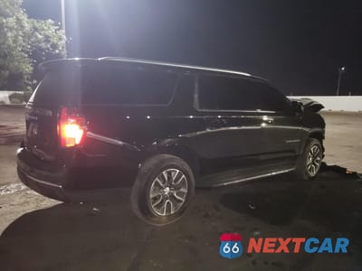 Trzecie zdjęcie samochodu z tyłu: 2024 CHEVROLET SUBURBAN C1500 LT VIN:1GNSCCKD0RR394388 - miniatura