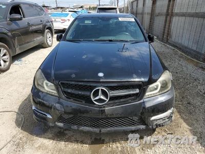Piąte zdjęcie samochodu w środku: 2013 MERCEDES-BENZ C 250 VIN:WDDGF4HB3DR261057 - miniatura