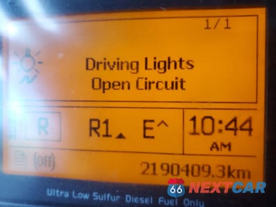 Zdjęcie 8 z 10 samochodu: 2015 VOLVO VN VNL VIN:4V4NC9EH8FN179694 - miniatura