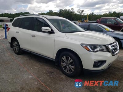 Czwarte zdjęcie samochodu z boku: 2018 NISSAN PATHFINDER S VIN:5N1DR2MN1JC614043 - miniatura