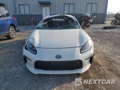 Piąte zdjęcie samochodu w środku: 2024 TOYOTA GR 86 PREMIUM VIN:JF1ZNBE14R9759562 - miniatura