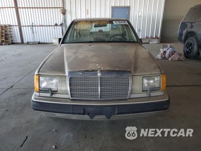 Piąte zdjęcie samochodu w środku: 1990 MERCEDES-BENZ 300 E VIN:WDBEA30D2LB121367 - miniatura