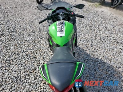 Zdjęcie 6 z 9 samochodu: 2013 KAWASAKI EX300 A VIN:JKAEX8A13DDA10122 - miniatura