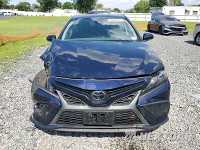 Piąte zdjęcie samochodu w środku: 2022 TOYOTA CAMRY SE VIN:4T1T11BK8NU068816 - miniatura