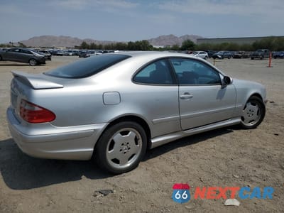 Trzecie zdjęcie samochodu z tyłu: 2002 MERCEDES-BENZ CLK 55 AMG VIN:WDBLJ74G32T096023 - miniatura