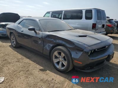 Czwarte zdjęcie samochodu z boku: 2019 DODGE CHALLENGER SXT VIN:2C3CDZAG1KH701053 - miniatura
