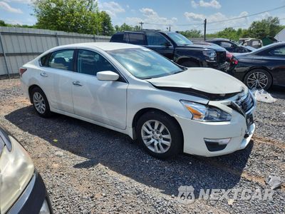 Czwarte zdjęcie samochodu z boku: 2015 NISSAN ALTIMA 2.5 VIN:1N4AL3AP3FC483201 - miniatura