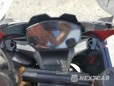 Zdjęcie 7 z 8 samochodu: 2024 DUCATI PANIGALE V2 VIN:ZDMHAATW3RB014745 - miniatura