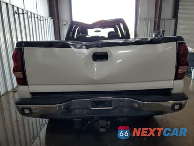 Zdjęcie 6 z 12 samochodu: 2006 CHEVROLET SILVERADO K3500 VIN:1GCHK33U46F253700 - miniatura