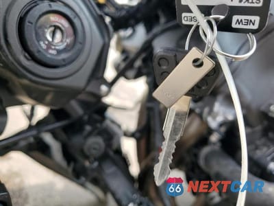 Zdjęcie 8 z 9 samochodu: 2024 YAMAHA MT09 VIN:JYARN94E4RA001318 - miniatura