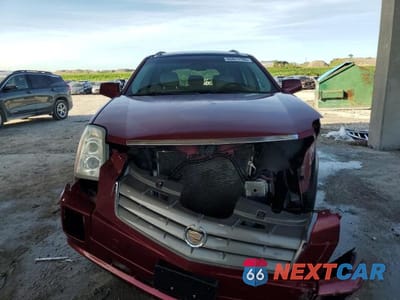 Piąte zdjęcie samochodu w środku: 2004 CADILLAC SRX VIN:1GYDE637740136463 - miniatura