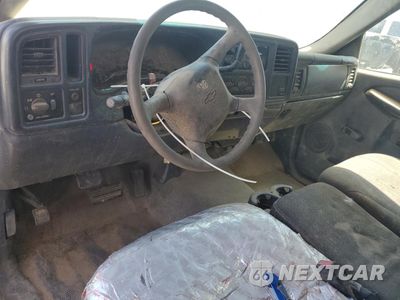 Zdjęcie 8 z 12 samochodu: 2002 CHEVROLET SILVERADO C2500 HEAVY DUTY VIN:1GCHC24U82E137485 - miniatura