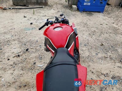 Zdjęcie 6 z 9 samochodu: 2018 HONDA CBR600 RR VIN:JH2PC40J6JK400342 - miniatura