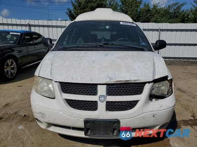 Piąte zdjęcie samochodu w środku: 2004 DODGE GRAND CARAVAN SXT VIN:2D4GP44LX4R587344 - miniatura