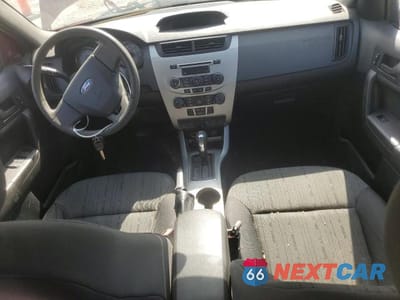 Zdjęcie 8 z 12 samochodu: 2010 FORD FOCUS SE VIN:1FAHP3FN1AW271253 - miniatura