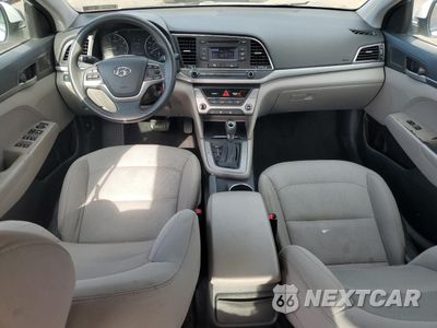 Zdjęcie 8 z 12 samochodu: 2017 HYUNDAI ELANTRA SE VIN:5NPD74LF3HH151188 - miniatura