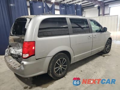 Trzecie zdjęcie samochodu z tyłu: 2018 DODGE GRAND CARAVAN GT VIN:2C4RDGEG2JR344544 - miniatura