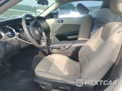 Zdjęcie 7 z 12 samochodu: 2010 FORD MUSTANG VIN:1ZVBP8AN9A5146864 - miniatura