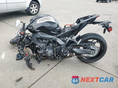 Trzecie zdjęcie samochodu z tyłu: 2024 YAMAHA MT09 VIN:JYARN94E4RA001318 - miniatura