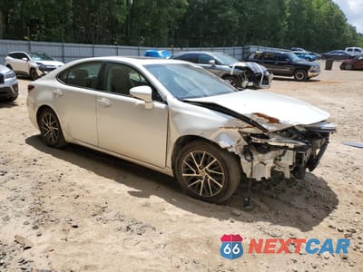 Czwarte zdjęcie samochodu z boku: 2018 LEXUS ES 350 VIN:58ABK1GG2JU093470 - miniatura