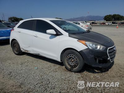 Czwarte zdjęcie samochodu z boku: 2017 HYUNDAI ELANTRA GT VIN:KMHD35LH9HU384335 - miniatura