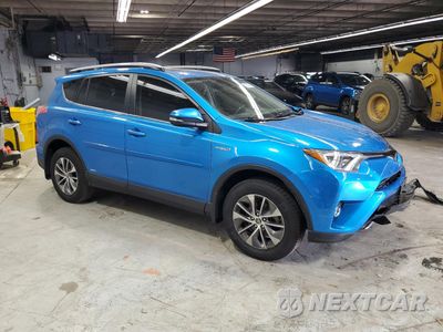 Czwarte zdjęcie samochodu z boku: 2018 TOYOTA RAV4 HV LE VIN:JTMRJREV0JD177316 - miniatura