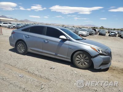Czwarte zdjęcie samochodu z boku: 2016 HYUNDAI SONATA HYBRID VIN:KMHE24L1XGA011387 - miniatura