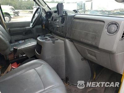Zdjęcie 8 z 12 samochodu: 2012 FORD ECONOLINE E350 SUPER DUTY CUTAWAY VAN VIN:1FDWE3FS4CDA65173 - miniatura