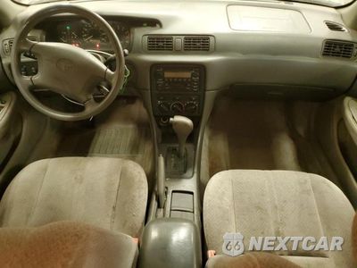 Zdjęcie 8 z 12 samochodu: 2000 TOYOTA CAMRY VIN:4T1BF22K8YU107797 - miniatura