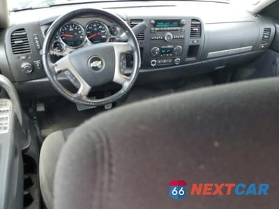 Zdjęcie 8 z 12 samochodu: 2011 CHEVROLET SILVERADO C1500 LT VIN:3GCPCSE0XBG378383 - miniatura