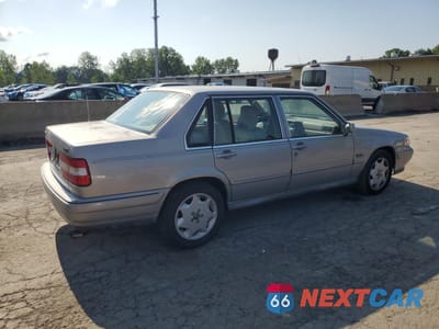 Trzecie zdjęcie samochodu z tyłu: 1996 VOLVO 960 VIN:YV1KS9603T1079235 - miniatura