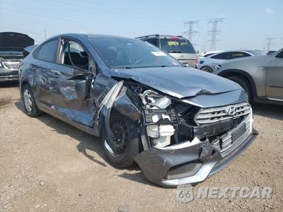 Czwarte zdjęcie samochodu z boku: 2018 HYUNDAI ACCENT SE VIN:3KPC24A36JE025503 - miniatura