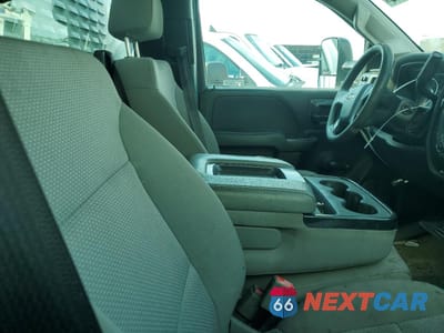 Zdjęcie 10 z 12 samochodu: 2017 CHEVROLET SILVERADO C3500 VIN:1GB3CYCG6HZ398578 - miniatura