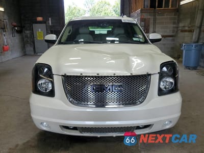 Piąte zdjęcie samochodu w środku: 2009 GMC YUKON XL DENALI VIN:1GKFK06239R281415 - miniatura