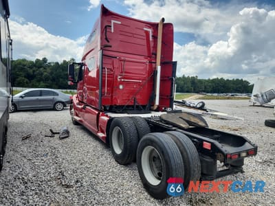 Trzecie zdjęcie samochodu z tyłu: 2019 VOLVO VNL SEMI TRUCK VIN:4V4NC9EH6KN903828 - miniatura