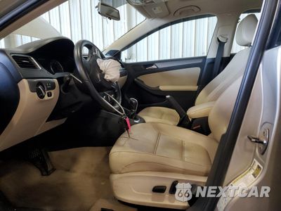 Zdjęcie 7 z 14 samochodu: 2013 VOLKSWAGEN JETTA TDI VIN:3VWLL7AJ3DM230460 - miniatura