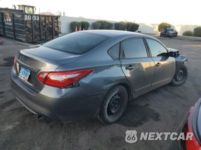 Trzecie zdjęcie samochodu z tyłu: 2016 NISSAN ALTIMA 2.5 VIN:1N4AL3AP3GN321574 - miniatura