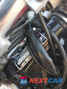 Zdjęcie 9 z 9 samochodu: 2006 HONDA VT750 DC VIN:JH2RC44536M000238 - miniatura