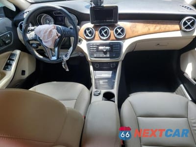 Zdjęcie 8 z 13 samochodu: 2015 MERCEDES-BENZ GLA 250 VIN:WDCTG4EB6FJ148256 - miniatura