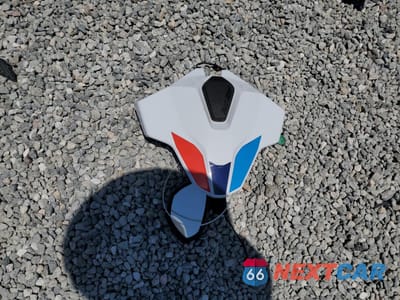 Zdjęcie 9 z 11 samochodu: 2024 BMW S 1000 RR VIN:WB10E6307R6K63206 - miniatura