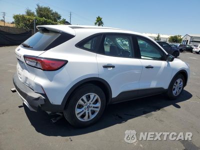 Trzecie zdjęcie samochodu z tyłu: 2021 FORD ESCAPE S VIN:1FMCU0F62MUA76830 - miniatura