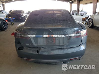 Zdjęcie 6 z 13 samochodu: 2013 TESLA MODEL S VIN:5YJSA1CG3DFP03930 - miniatura