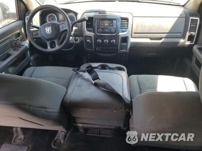 Zdjęcie 8 z 13 samochodu: 2014 RAM 2500 SLT VIN:3C6UR5DL8EG207285 - miniatura