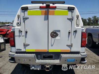 Zdjęcie 6 z 12 samochodu: 2017 CHEVROLET SILVERADO K2500 HEAVY DUTY VIN:1GC2KUEG7HZ308404 - miniatura