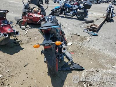 Czwarte zdjęcie samochodu z boku: 2021 YAMAHA YZFR3 A VIN:MH3RH18Y7MK005630 - miniatura