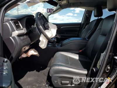 Zdjęcie 7 z 16 samochodu: 2018 TOYOTA HIGHLANDER LIMITED VIN:5TDDZRFH9JS868585 - miniatura