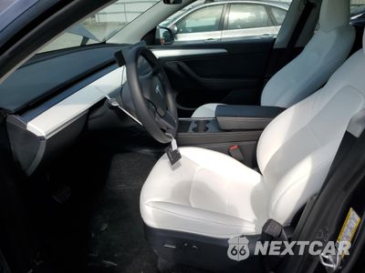 Zdjęcie 7 z 15 samochodu: 2023 TESLA MODEL Y VIN:7SAYGDEE4PF905382 - miniatura
