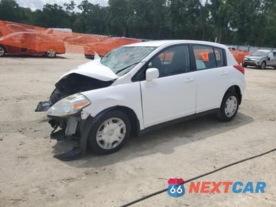 2011 NISSAN VERSA 3N1BC1CP5BL512196 - główne zdjęcie licytacji z USA - miniatura