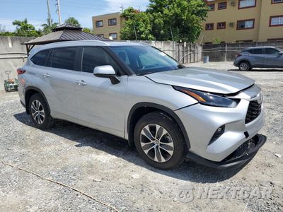Czwarte zdjęcie samochodu z boku: 2023 TOYOTA HIGHLANDER L VIN:5TDKDRAH1PS049012 - miniatura